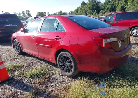 2013 Toyota Camry L z USA, uszkodzony, nr VIN 4T4BF1FK9DR279602